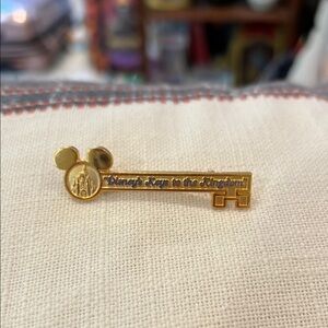 Disney Key to the Kingdom Pin